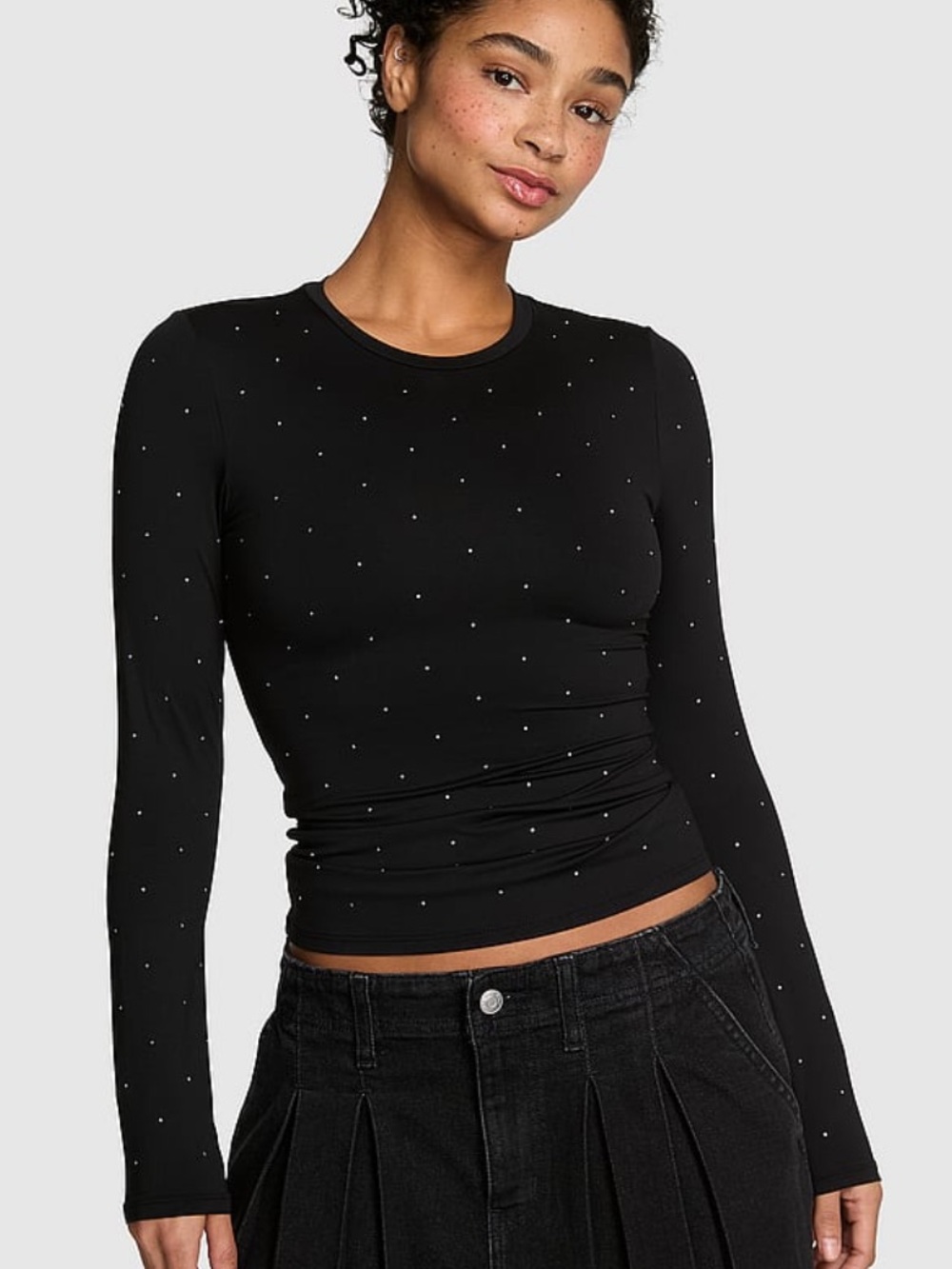 American Eagle Outfitters Shirt - black fitted tee w/rhinestones